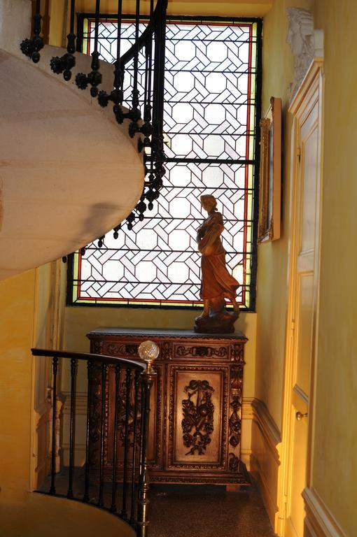 Chateau-Hotel De Nieuil Экстерьер фото