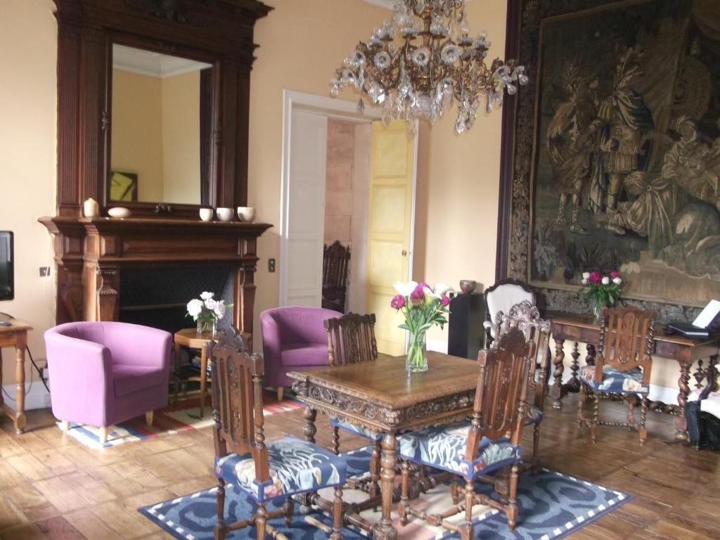 Chateau-Hotel De Nieuil Экстерьер фото